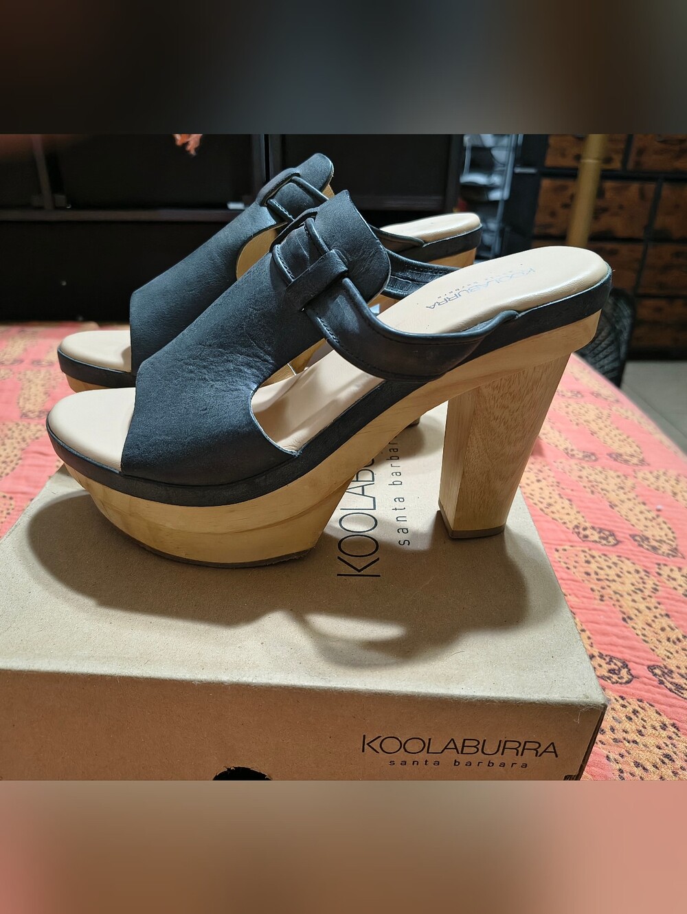 Wren Black Leather Open-Toe Platform Mules Size 41. 10